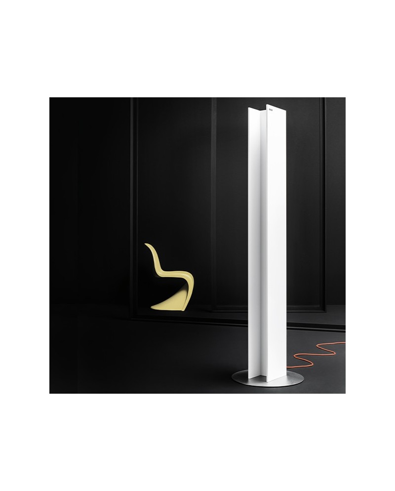 T Tower es un radiador eléctrico de Antrax | Terracerámica