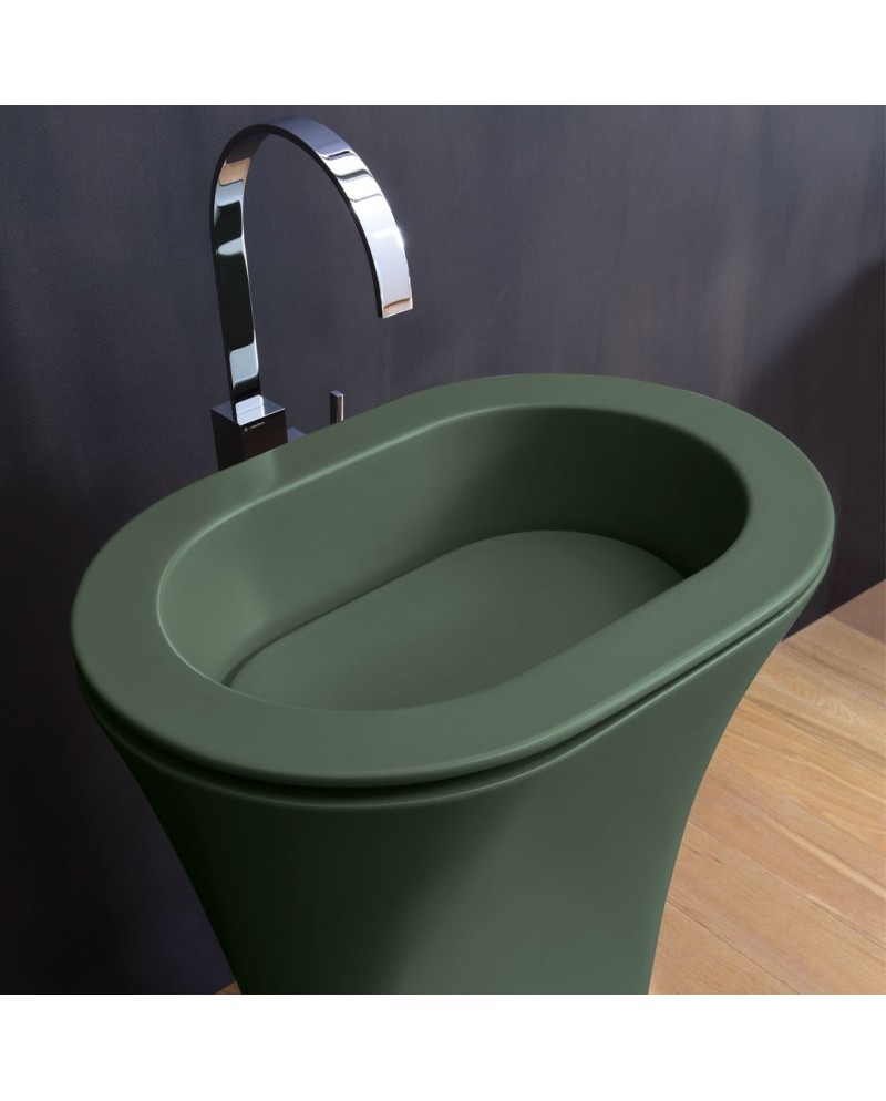 Amedeo es un lavabo con pedestal en colores de Cielo | Terracerámica