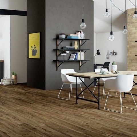 Woodtale es una azulejo imitación madera de Ragno | Terracerámica