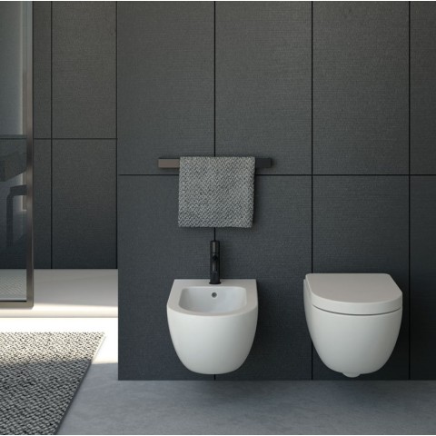 Enjoy es un inodoro disponible en colores de Cielo | Terracerámica