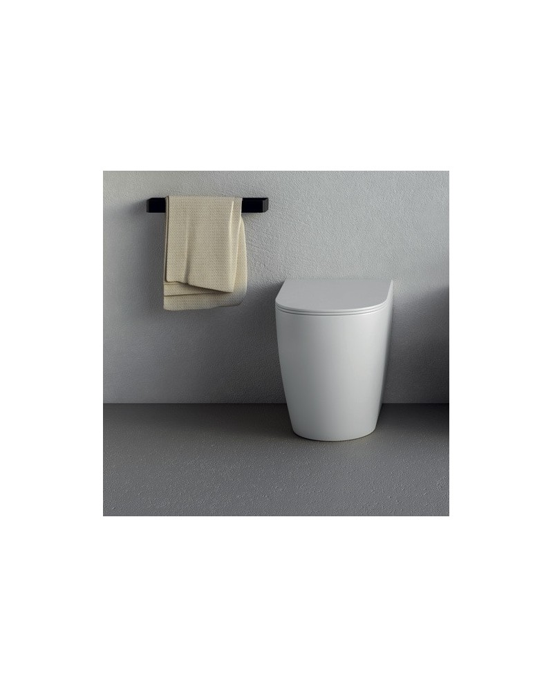 Cool es un inodoro a suelo de la marca Nic en colores | Terracerámica