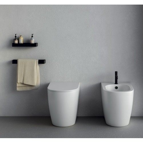 Pin es un bidé a suelo cerámico de la marca Nic | Trerracerámica