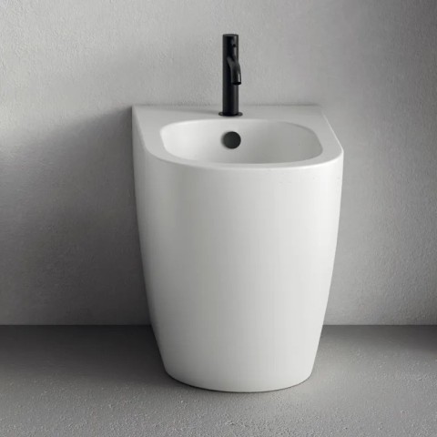 Pin es un bidé a suelo cerámico de la marca Nic | Trerracerámica