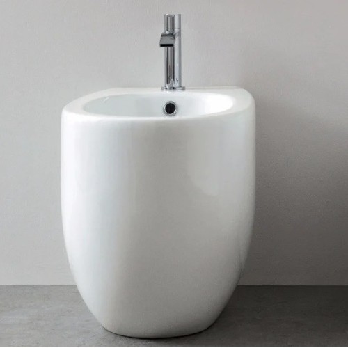 Milk es un bidé a suelo de Nic en colores | Terracerámica