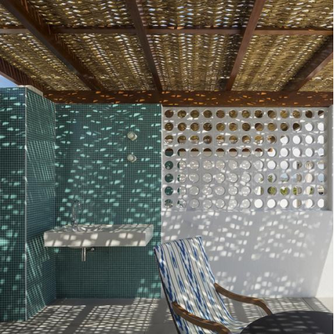 Estartit es una celosía de barro extrusado | Terracerámica