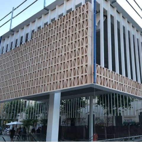 Diagonal es una celosía de terracota de colores | Terracerámica