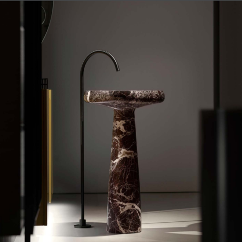 Sorgente es un lavabo freestanding de la marca Falper | Terracerámica