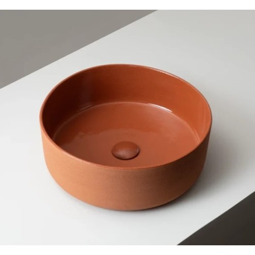 Abaco T. Rossa de Terzofoco es un lavabo sobre encimera | Terracerámica