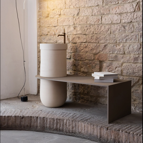 Luneup Bench de Terzofoco es un lavabo freestanding | Terracerámica
